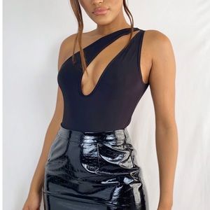 Black Slinky One Shoulder Plunge Bodysuit